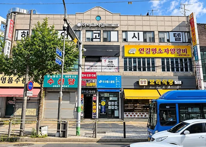 8near Gimpo Airport, Single Room, 20 Minutes To Hongdae, Goshiwon, Guest Room, Shared Bathroom Apartment Seoul